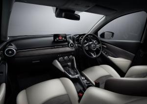 Mazda2 White Comfort 2020 года  (JP)